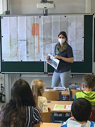 Foto Laurenzer Grundschule Neugestaltung Schulhof Vorstellung Pläne nach Kinderbeteiligungsaktion